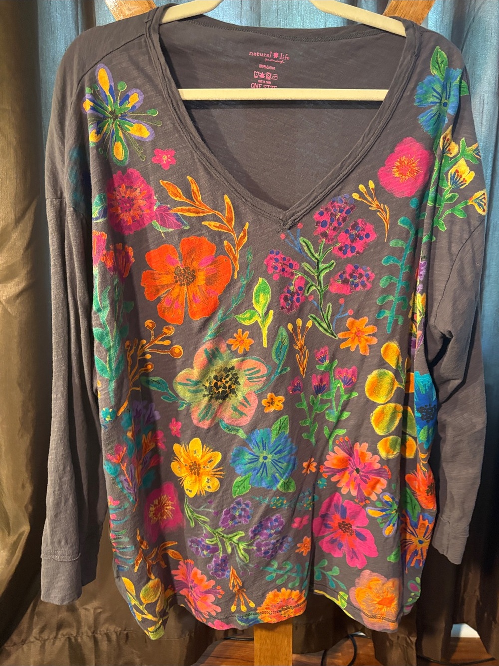 NATURAL LIFE Gray Tee floral Print tunic long sleeve. One size